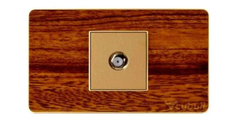 TOMA TV MADERA EMPOTRADO CUBULL